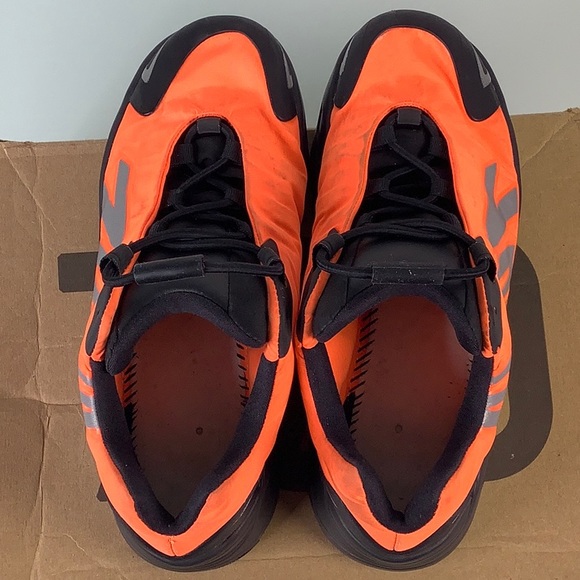 Adidas Yeezy Boost 700 MNVN orange Sneakers size 2 kids - Picture 12 of 13